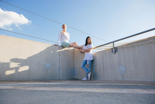 2 Frauen auf dem Dach 2 Frauen